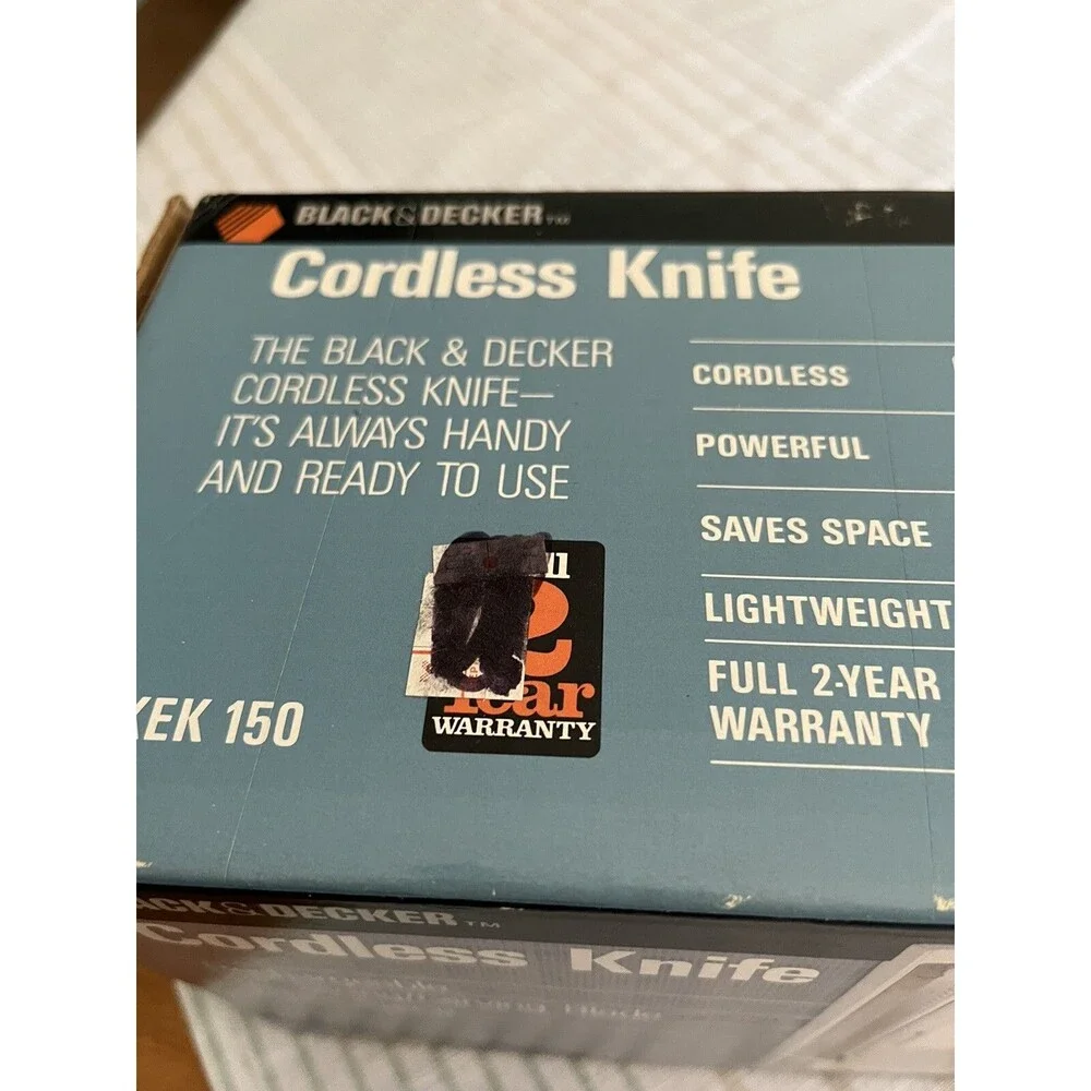 Black Decker 9” Cordless Knife White Wall Mount Space Saver KEK150 ~ NIB